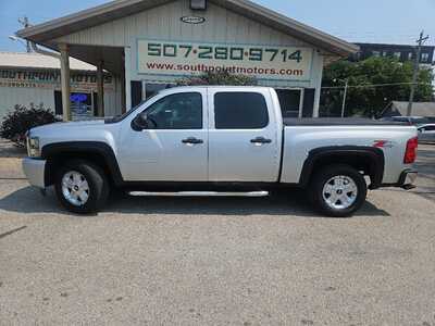 2010 Chevrolet 1500 Crew Cab, $9900. Photo 2
