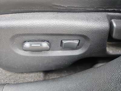 2011 Chevrolet HHR, $5900. Photo 9