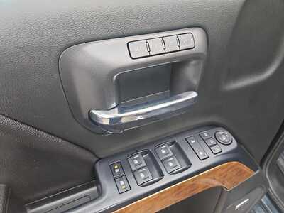 2017 Chevrolet 1500 Crew Cab, $21900. Photo 9