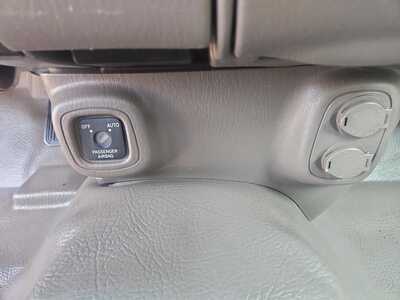 2006 Toyota Tundra Reg Cab, $5900. Photo 12