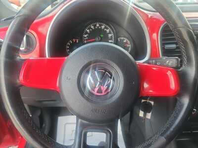 2012 Volkswagen Beetle, $8900. Photo 10