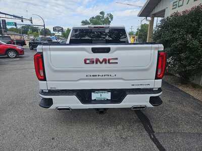 2019 GMC 1500 Crew Cab, $31900. Photo 4