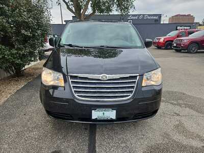 2010 Chrysler Town & Country, $5500. Photo 7