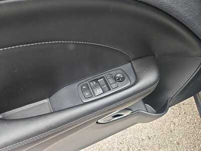 2018 Dodge Challenger, $24900. Photo 9