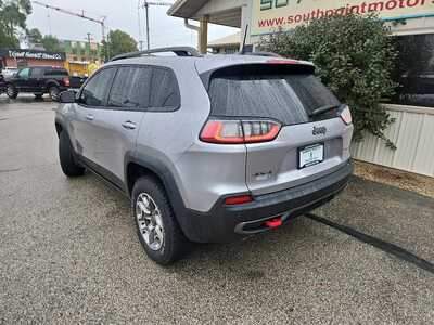 2021 Jeep Cherokee, $21900. Photo 3