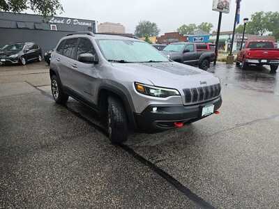 2021 Jeep Cherokee, $21900. Photo 6