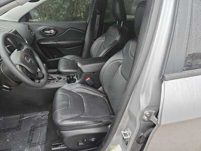 2021 Jeep Cherokee, $21900. Photo 8