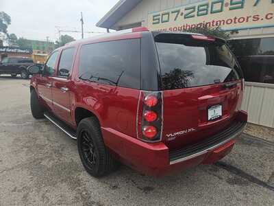 2014 GMC Yukon XL, $14900. Photo 3
