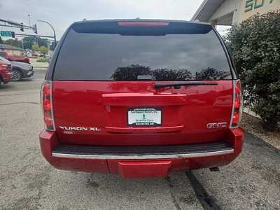 2014 GMC Yukon XL, $14900. Photo 4