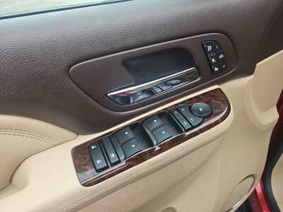 2014 GMC Yukon XL, $14900. Photo 9