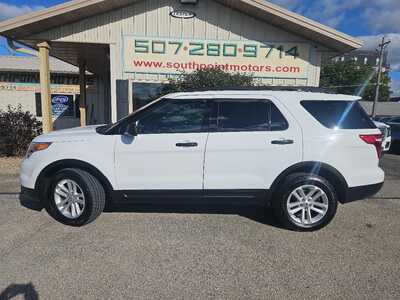 2015 Ford Explorer, $10900. Photo 2