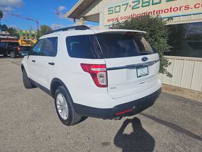 2015 Ford Explorer, $10900. Photo 3