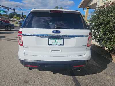 2015 Ford Explorer, $10900. Photo 4