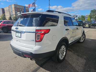 2015 Ford Explorer, $10900. Photo 5