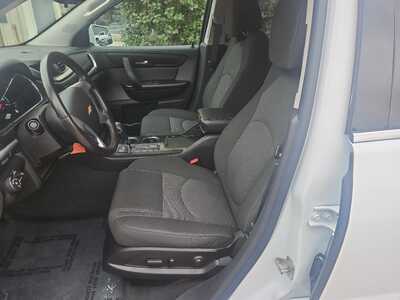 2016 Chevrolet Traverse, $8900. Photo 8