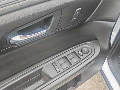 2016 Chevrolet Traverse, $8900. Photo 9