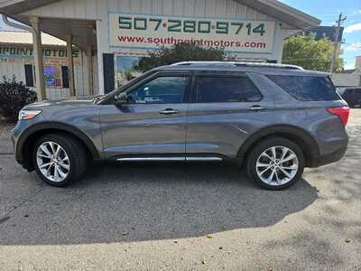 2021 Ford Explorer, $25900. Photo 2