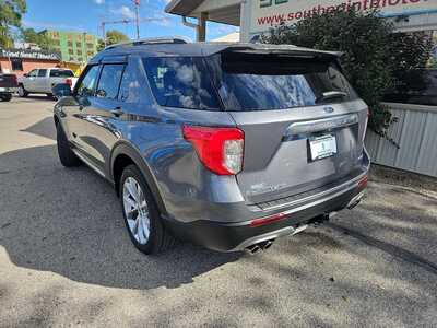 2021 Ford Explorer, $25900. Photo 3