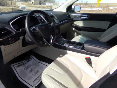 2020 Ford Edge, $20500. Photo 5