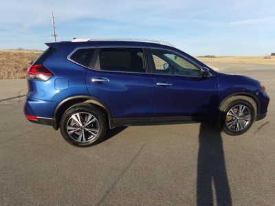 2019 Nissan Rogue, $15500. Photo 4