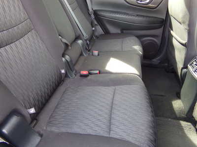 2019 Nissan Rogue, $15500. Photo 6