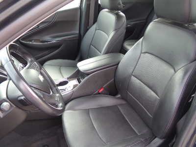 2021 Chevrolet Malibu, $18900. Photo 9
