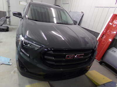 2020 GMC Terrain, $16900. Photo 2
