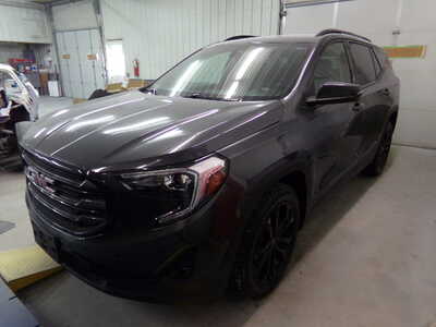 2020 GMC Terrain, $16900. Photo 5