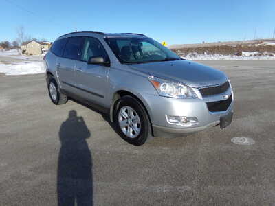 2011 Chevrolet Traverse, $4750. Photo 3