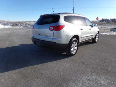 2011 Chevrolet Traverse, $4750. Photo 4