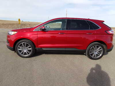 2020 Ford Edge, $13950. Photo 3