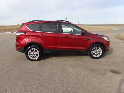 2017 Ford Escape, $8900. Photo 2