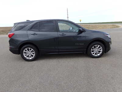 2021 Chevrolet Equinox, $13500. Photo 2