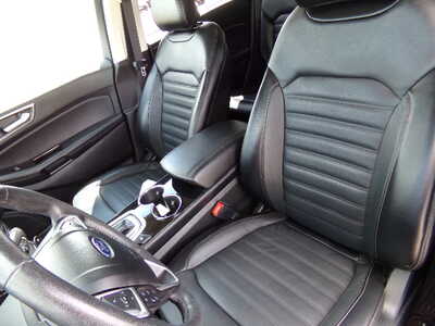 2017 Ford Edge, $10750. Photo 9