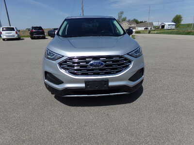 2019 Ford Edge, $9250. Photo 5