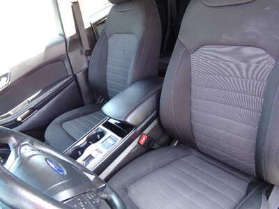 2019 Ford Edge, $9250. Photo 9