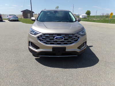 2020 Ford Edge, $13950. Photo 5