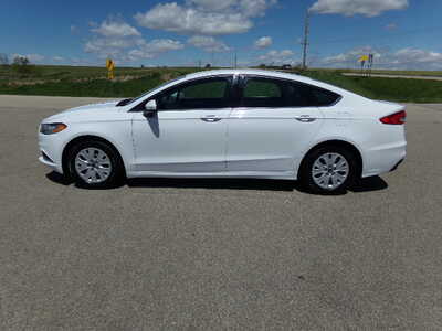 2019 Ford Fusion, $9250. Photo 7