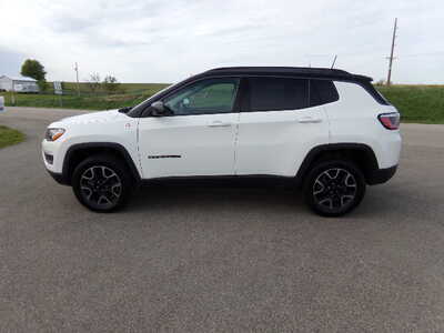 2019 Jeep Compass, $12900. Photo 2