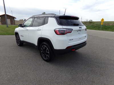 2019 Jeep Compass, $12900. Photo 3