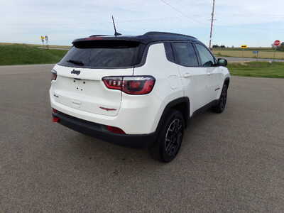 2019 Jeep Compass, $12900. Photo 6