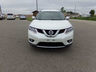 2015 Nissan Rogue, $9950. Photo 5
