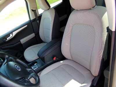 2020 Ford Escape, $13950. Photo 9