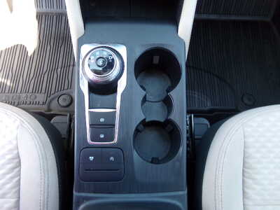 2020 Ford Escape, $13950. Photo 10