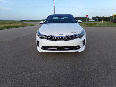 2016 Kia Optima, $9500. Photo 6