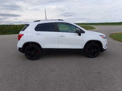 2020 Chevrolet Trax, $9950. Photo 2