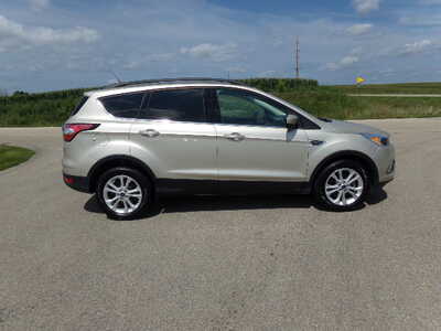2018 Ford Escape, $9950. Photo 2