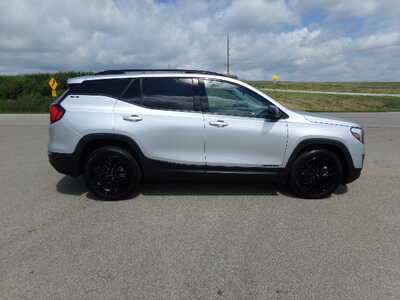 2021 GMC Terrain, $14500. Photo 2