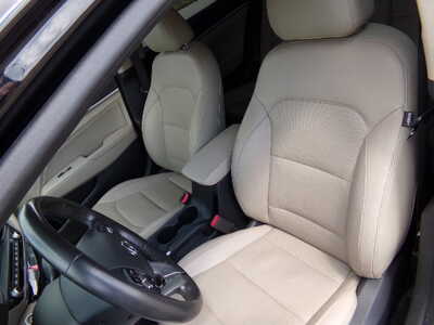 2020 Hyundai Elantra, $10500. Photo 9