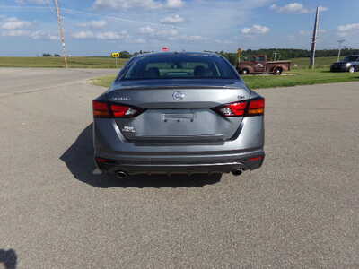 2021 Nissan Altima, $12250. Photo 4